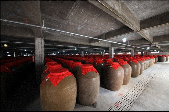 新工艺浓香型白酒酿造全流程解析——以唐三镜白酒设备为例